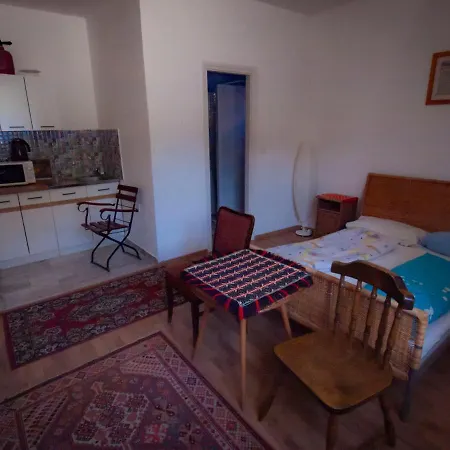 Aparthotel Makvirag